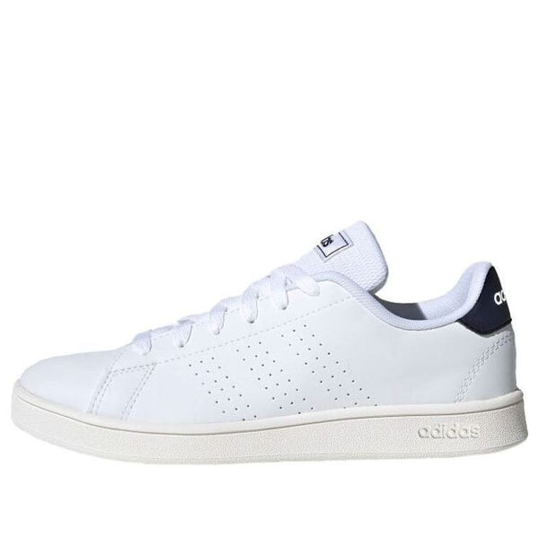 Преимущество кроссовок j Adidas, белый
Преимущество кроссовок j Adidas, белый