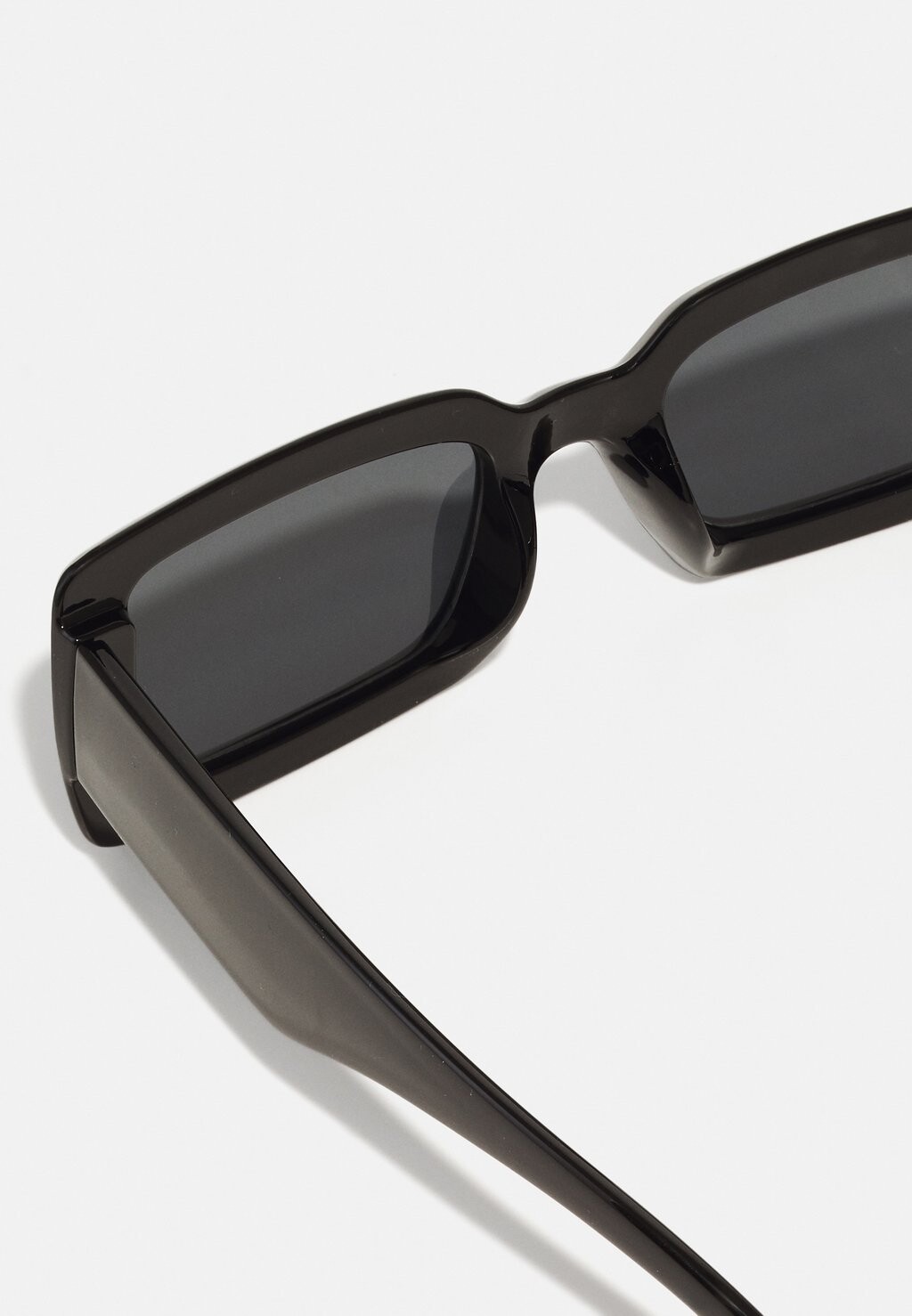 Солнцезащитные очки JACMARTIN SUNGLASSES UNISEX Jack & Jones, черный
Солнцезащитные очки JACMARTIN SUNGLASSES UNISEX Jack & Jones, черный