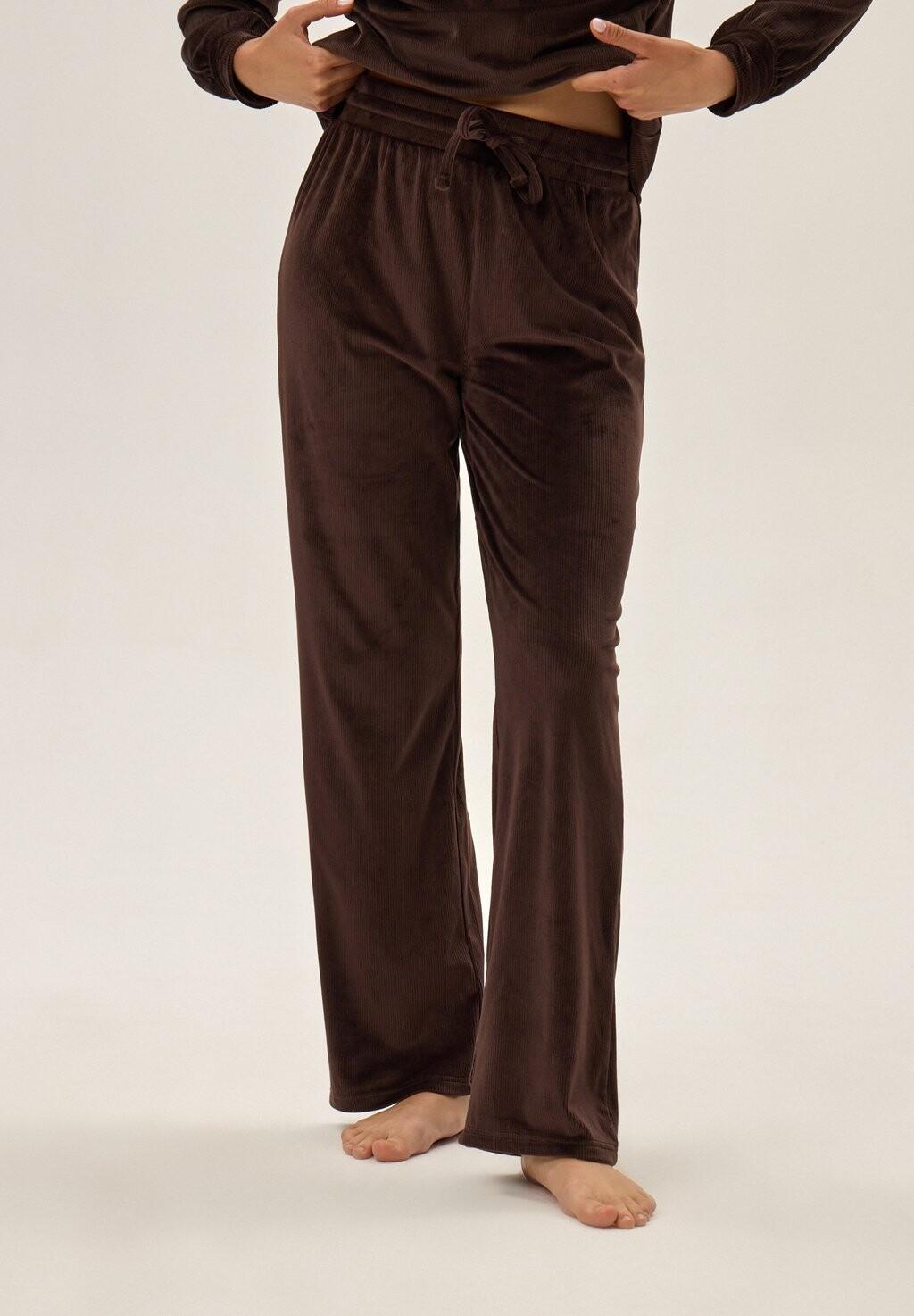 Пижамный комплект JADE ESOTIQ, коричневый
Пижамный комплект JADE ESOTIQ, коричневый