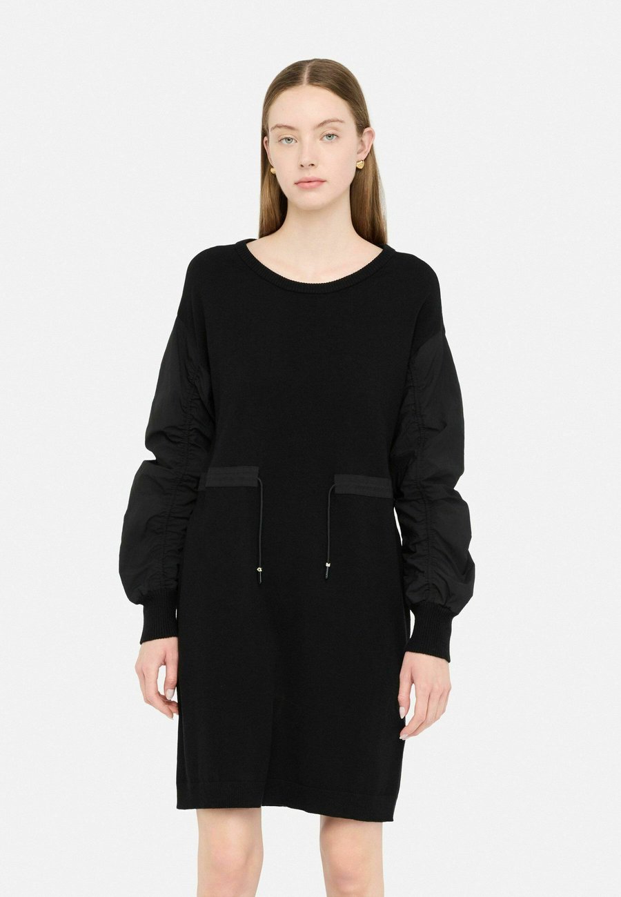 Платье LIU JO Jumper dress, Black
Платье LIU JO Jumper dress, Black