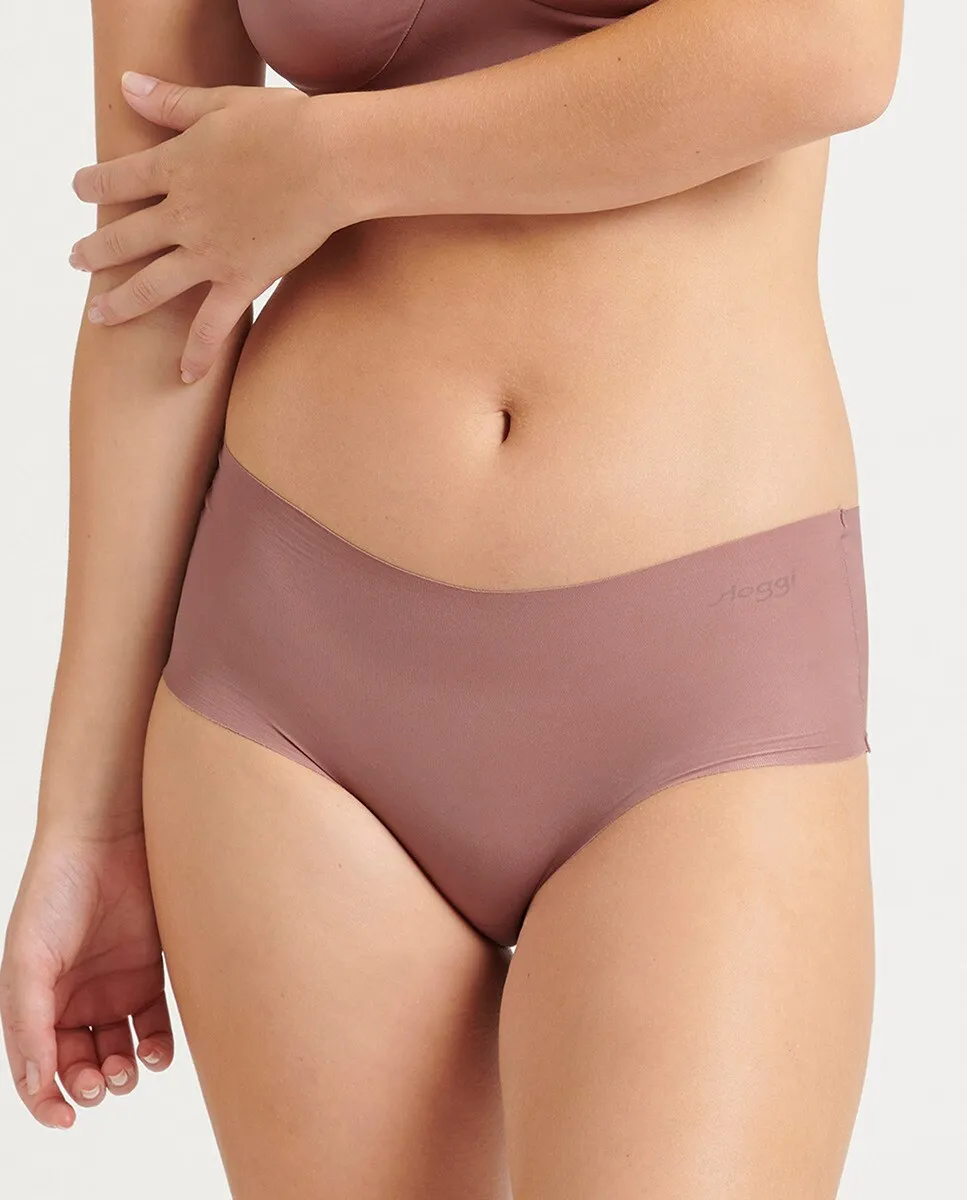 Бесшовные шорты из переработанной микрофибры Sloggi, бежевый
Бесшовные шорты из переработанной микрофибры Sloggi, бежевый