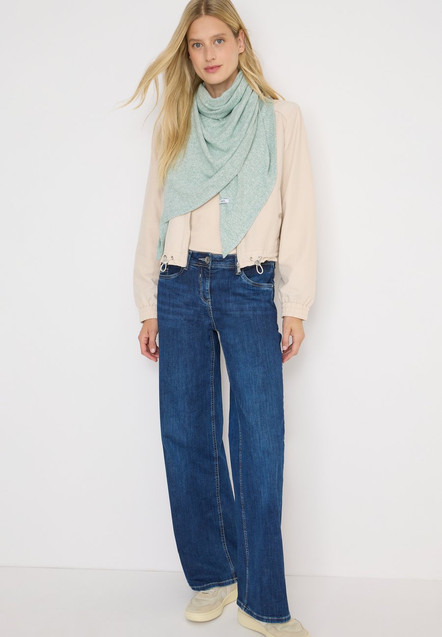 Шарф Cecil Foulard, Grün/Green
Шарф Cecil Foulard, Grün/Green