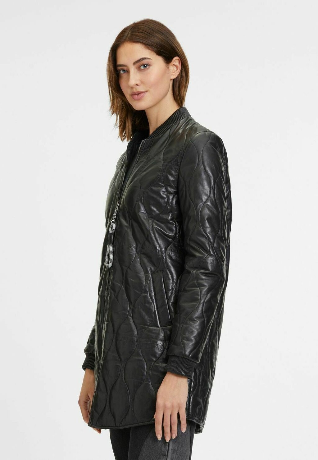 Короткое пальто GWARJETA Gipsy by Mauritius, черный
Короткое пальто GWARJETA Gipsy by Mauritius, черный