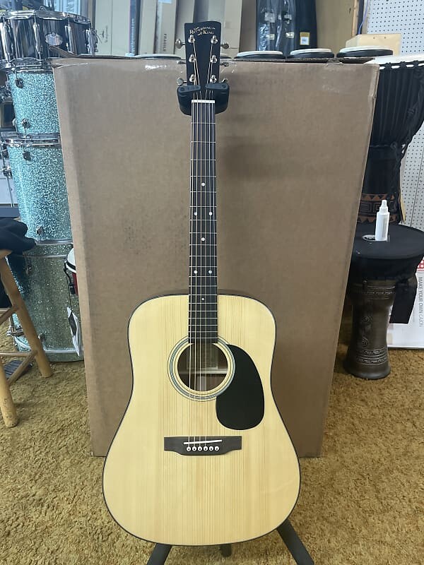 Акустическая гитара Recording King RD-318 Deluxe Dreadnought Natural
Акустическая гитара Recording King RD-318 Deluxe Dreadnought Natural