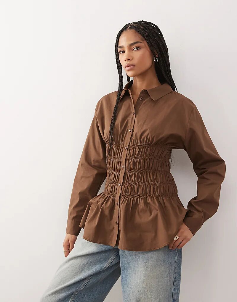 Рубашка COLLUSION с длинными рукавами и присборенной талией, свободного кроя, шоколадного цвета
Рубашка COLLUSION с длинными рукавами и присборенной талией, свободного кроя, шоколадного цвета