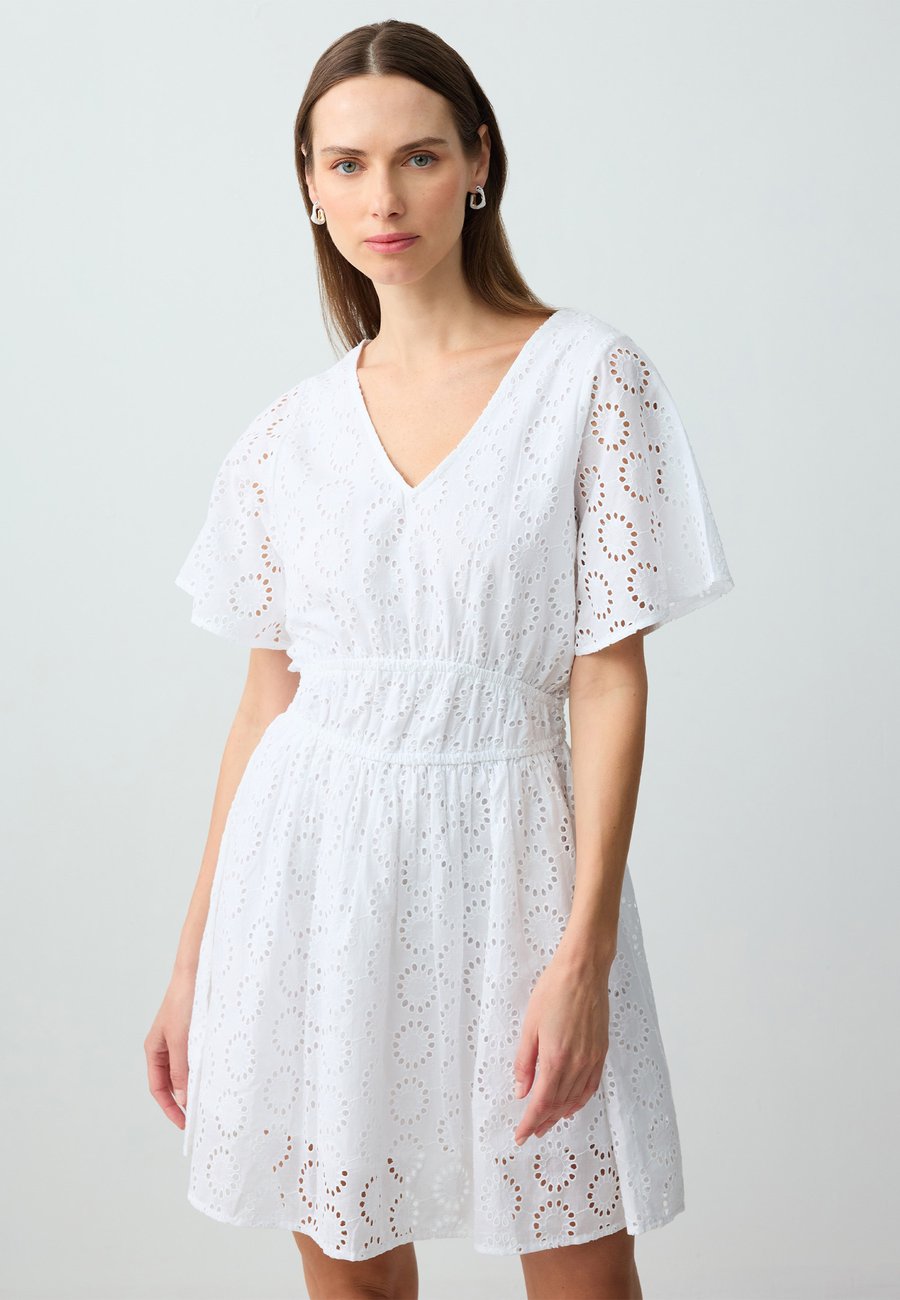 Платье Jimmy Key Day dress, White
Платье Jimmy Key Day dress, White