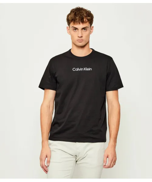 Футболка Classic fit Calvin Klein, черный
Футболка Classic fit Calvin Klein, черный