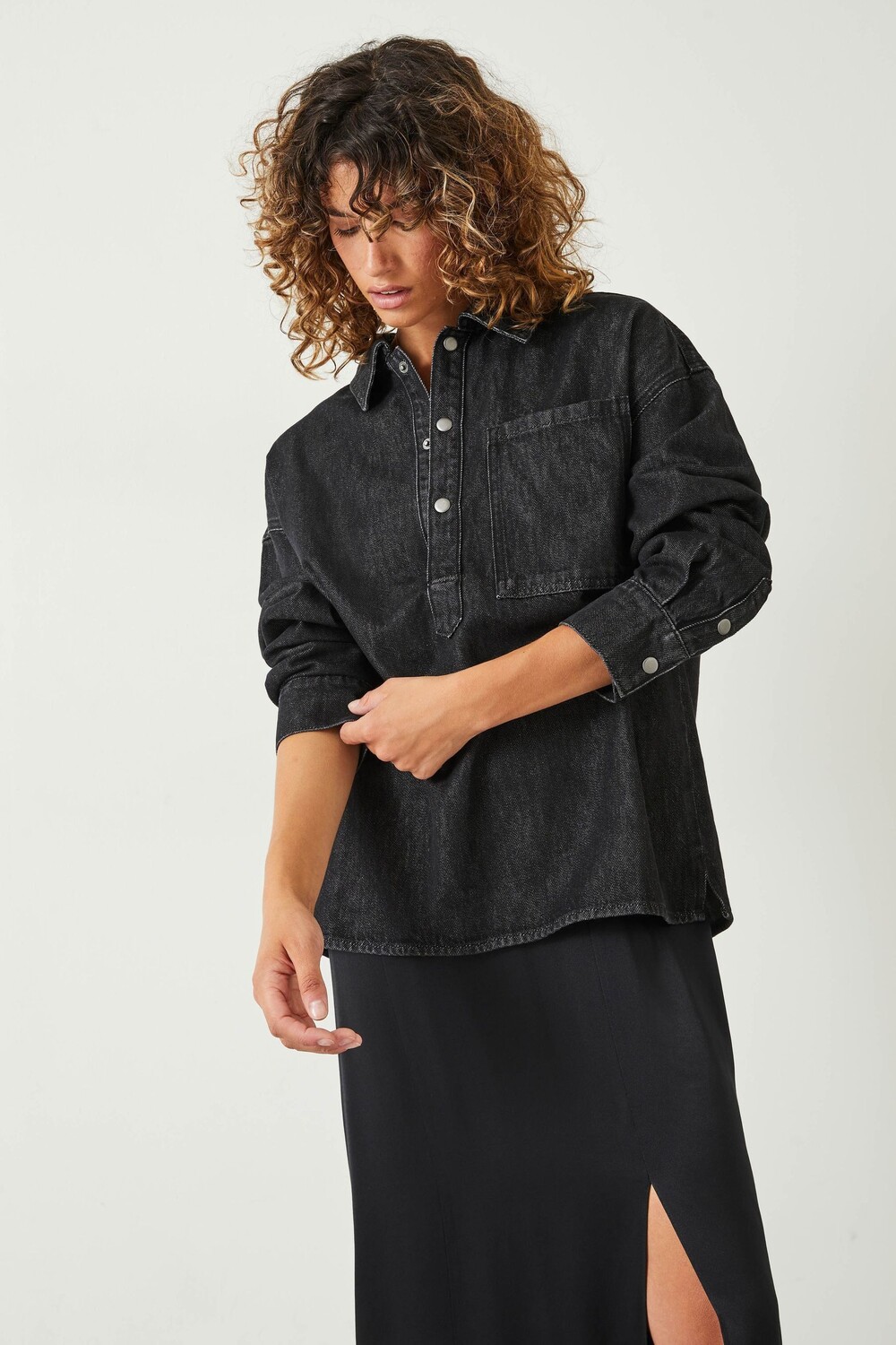 Джинсовая рубашка Daya Hush, черный
Джинсовая рубашка Daya Hush, черный