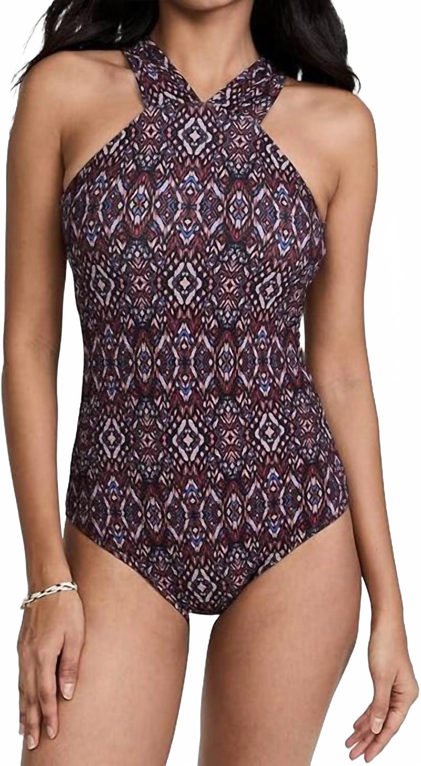 Высокий воротник цельный купальник в цвете Jet Multi Shoshanna
Высокий воротник цельный купальник в цвете Jet Multi Shoshanna