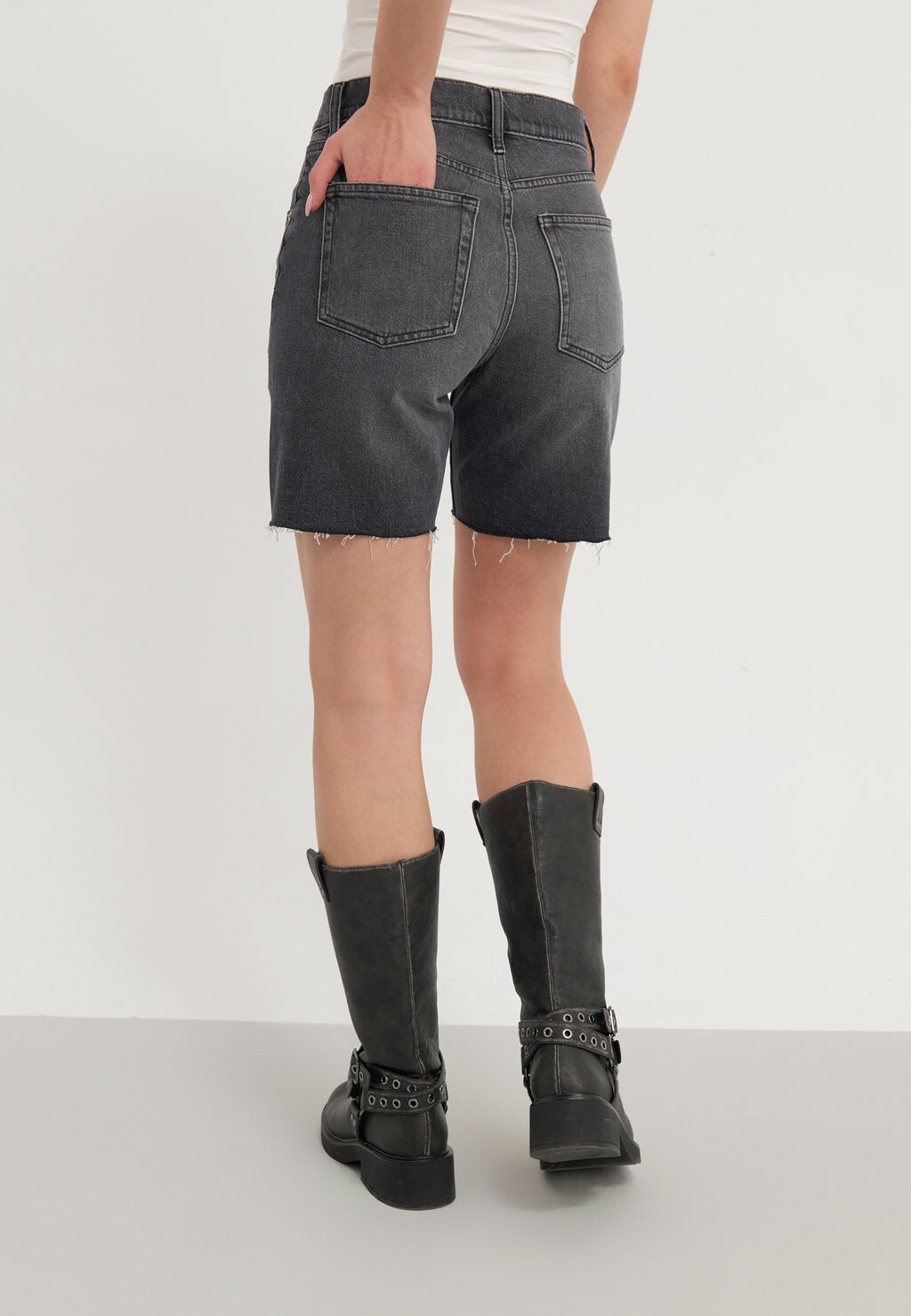 Джинсовые шорты Even&Odd, серый деним
Джинсовые шорты Even&Odd, серый деним