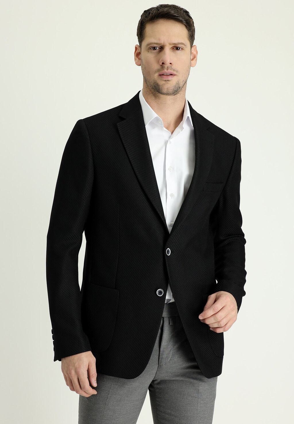 Куртка SLIM & TALL TEXTURED FORMAL Kigili, цвет black
Куртка SLIM & TALL TEXTURED FORMAL Kigili, цвет black