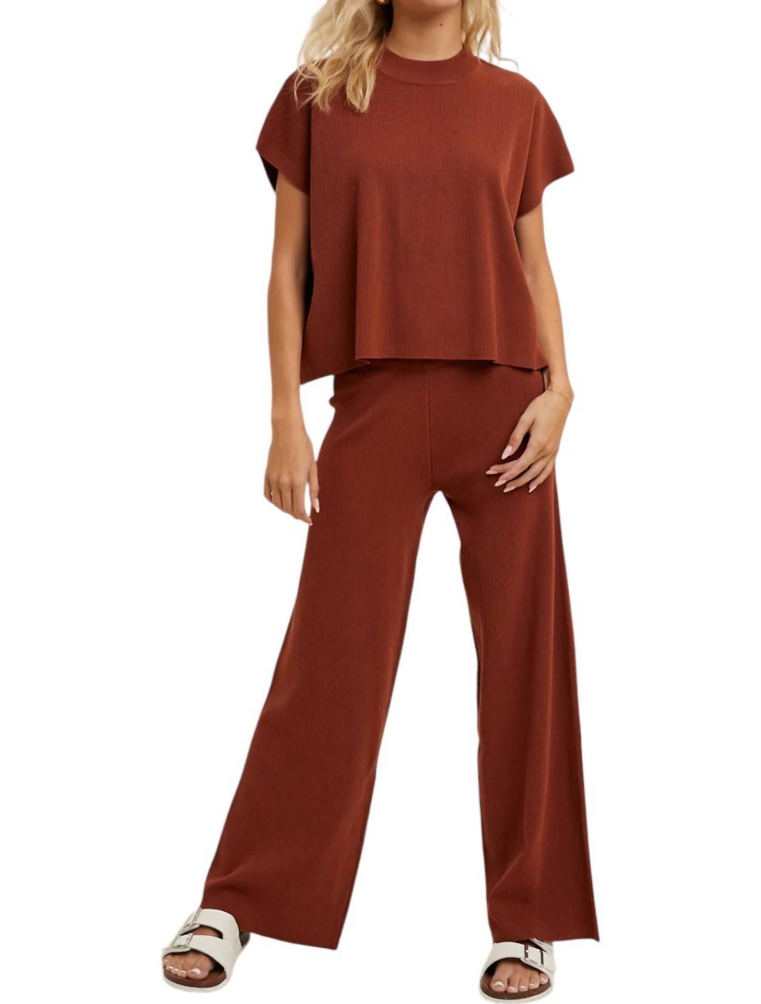 Вязаные брюки-свитера цвета ржавчины WISHLIST, цвет rust
Вязаные брюки-свитера цвета ржавчины WISHLIST, цвет rust