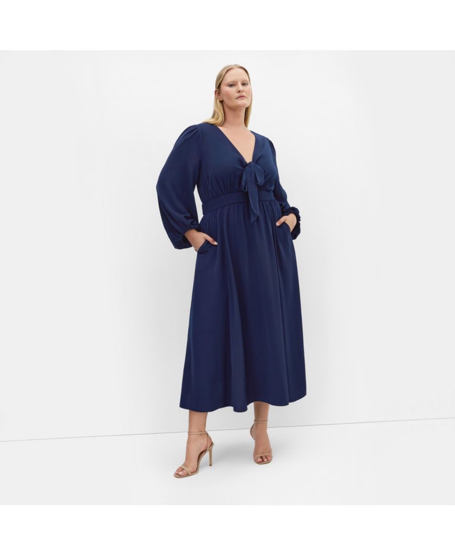 Платье-макси Ivanna с V-образным вырезом больших размеров CITY CHIC, Navy
Платье-макси Ivanna с V-образным вырезом больших размеров CITY CHIC, Navy