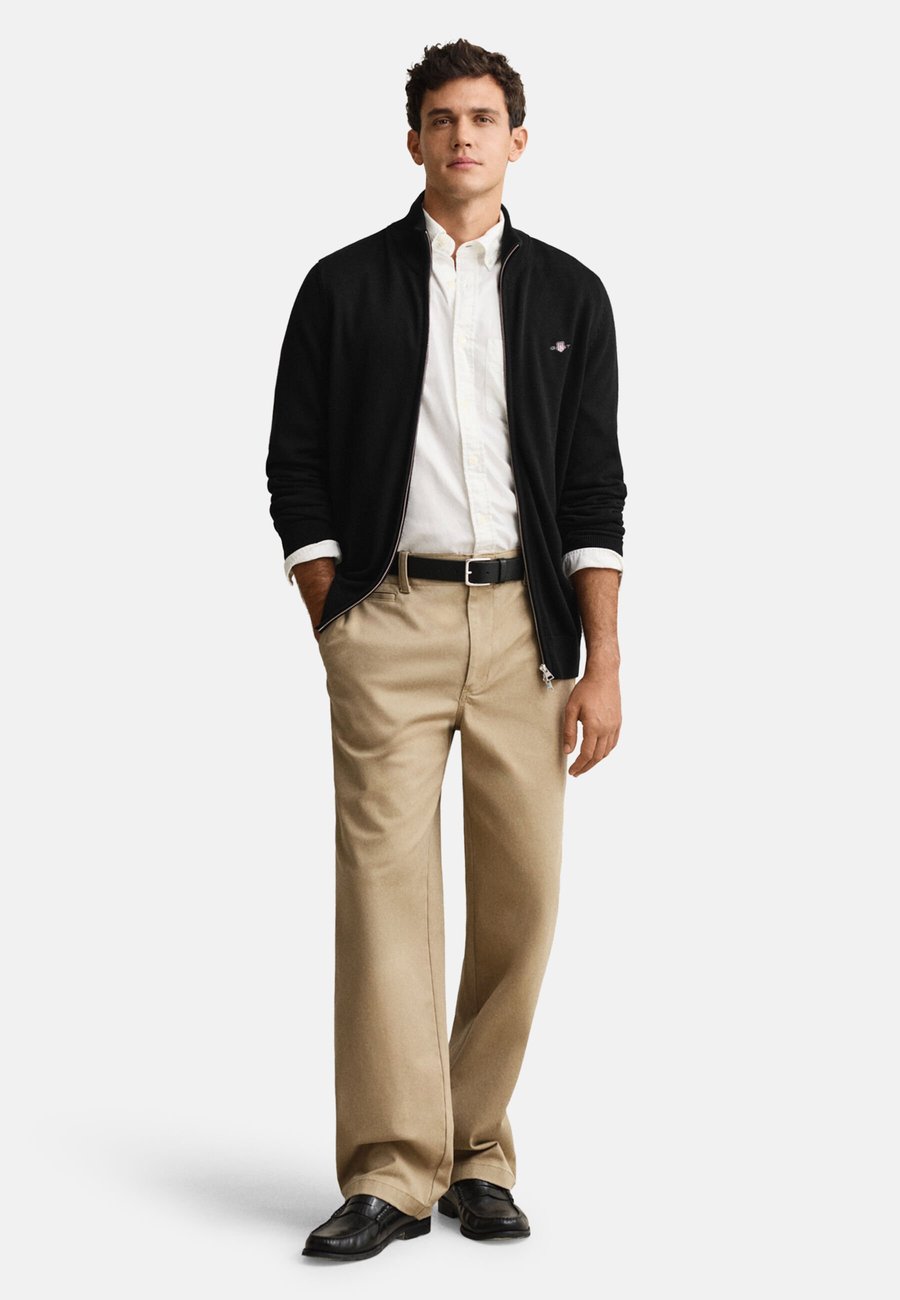 Толстовка GANT CASUAL ZIP CARDIGAN, Black
Толстовка GANT CASUAL ZIP CARDIGAN, Black