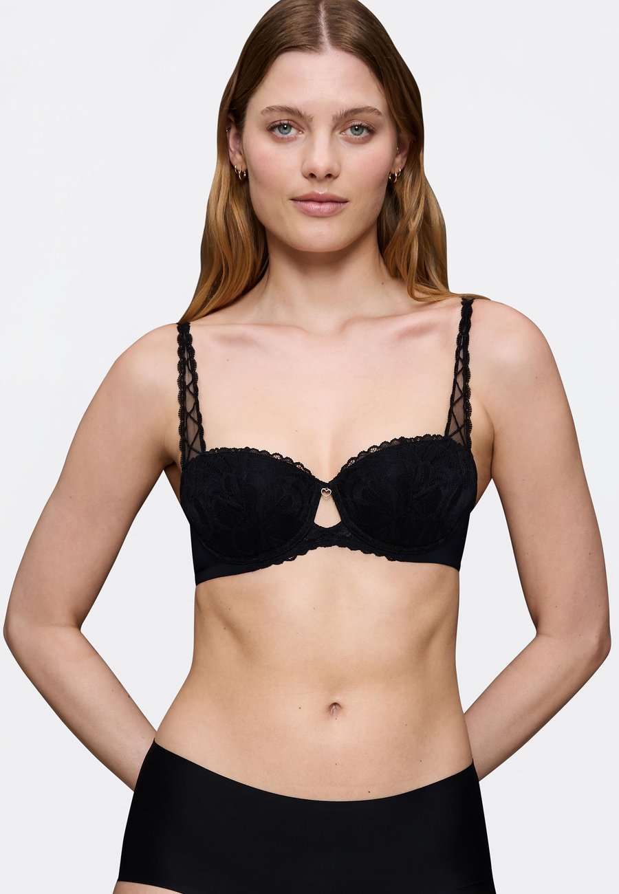 Бюстгальтер Triumph Balconette bra, Black
Бюстгальтер Triumph Balconette bra, Black