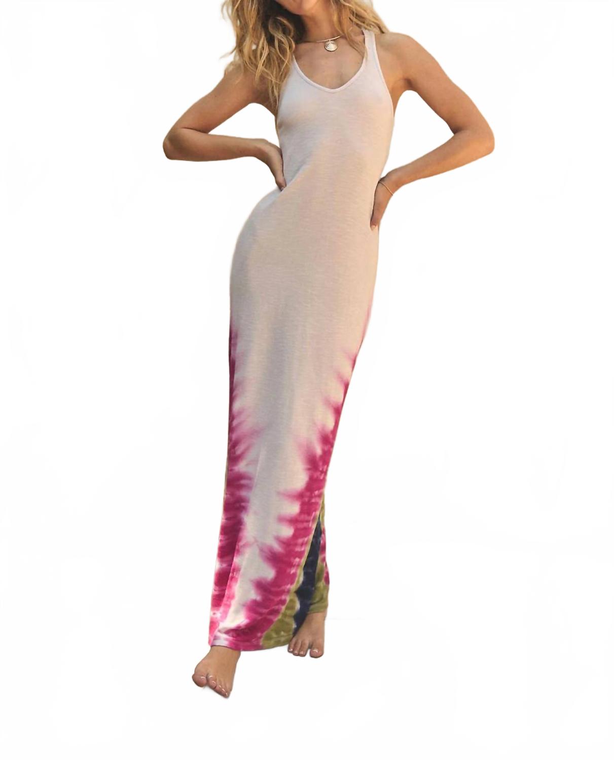 Платье Desert Breeze в бело-многоцветном исполнении Chaser
Платье Desert Breeze в бело-многоцветном исполнении Chaser