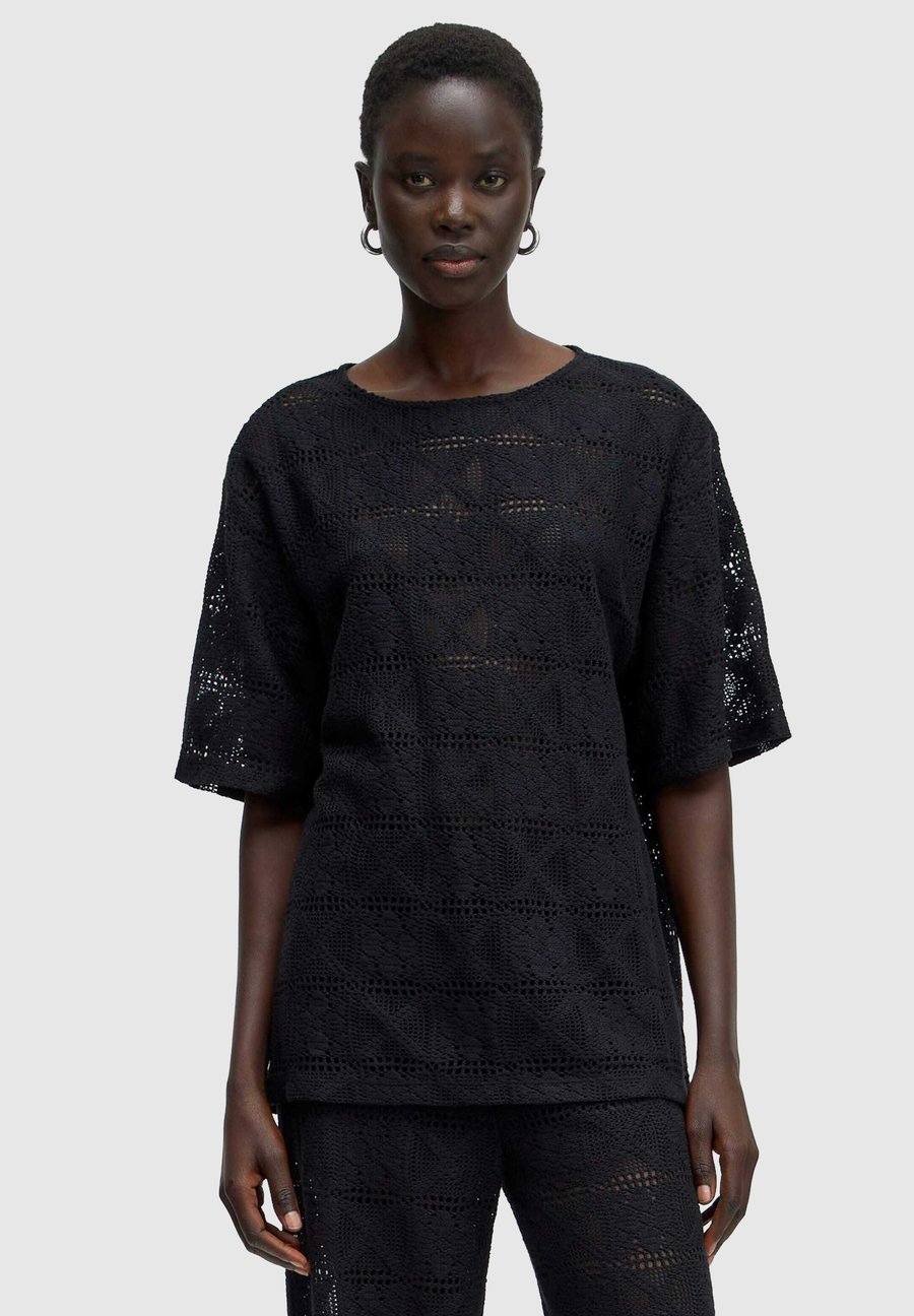 Блуза EDITED XALLY, Schwarz/Black
Блуза EDITED XALLY, Schwarz/Black
