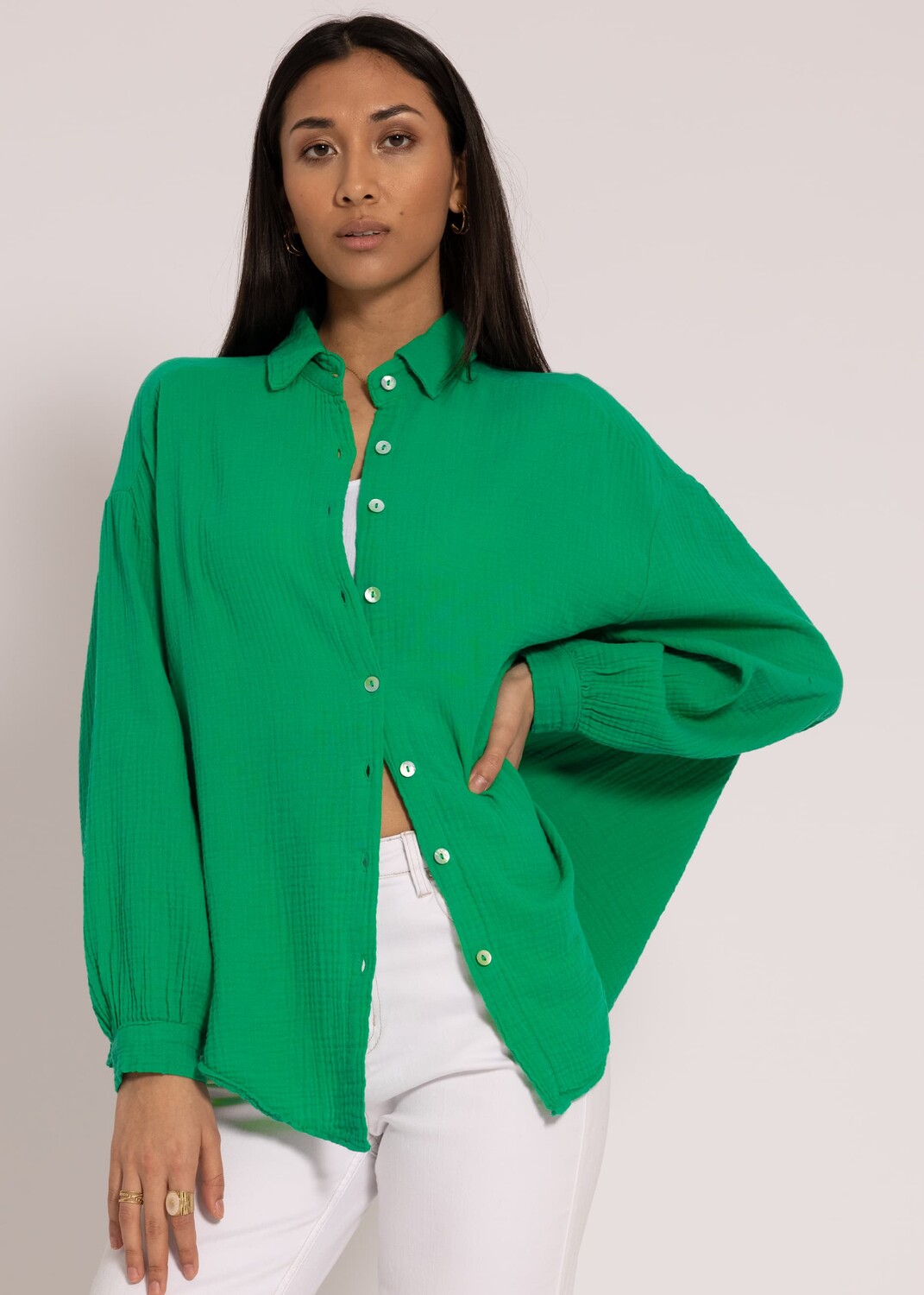 Блуза SASSYCLASSY Ultra Oversize Musselin nhemd kürzere Variante, цвет Frühlingsgrün
Блуза SASSYCLASSY Ultra Oversize Musselin nhemd kürzere Variante, цвет Frühlingsgrün