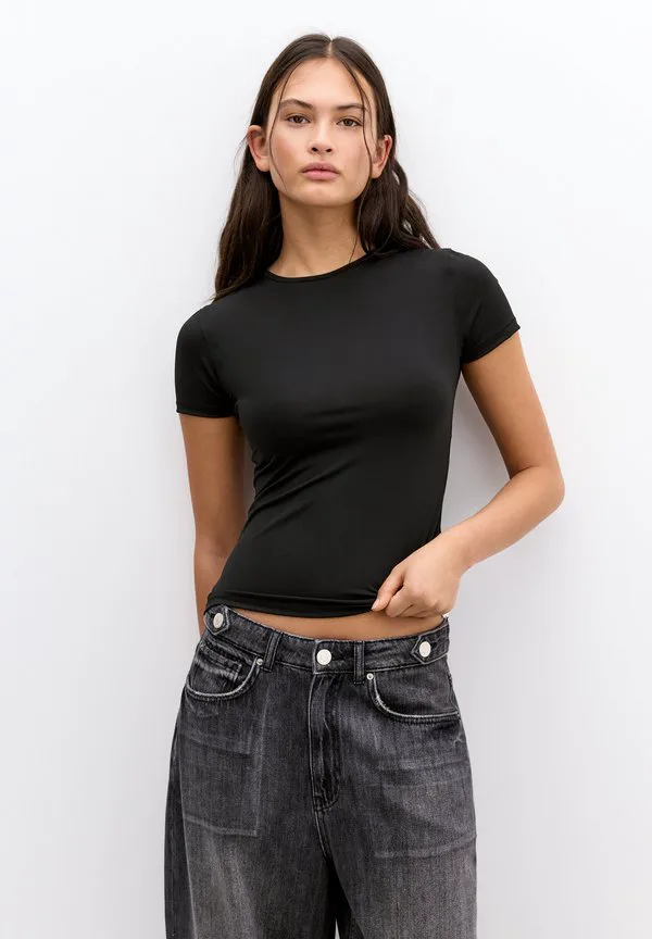 Базовая футболка с коротким рукавом Pull&Bear, Black, Черный, Базовая футболка с коротким рукавом Pull&Bear, Black
Базовая футболка с коротким рукавом Pull&Bear, Black, Черный, Базовая футболка с коротким рукавом Pull&Bear, Black