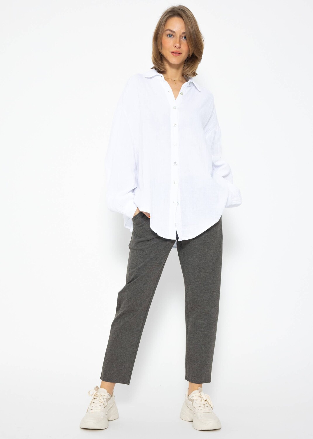 Блуза SASSYCLASSY Ultra Oversize Musselin nhemd kürzere Variante, белый
Блуза SASSYCLASSY Ultra Oversize Musselin nhemd kürzere Variante, белый