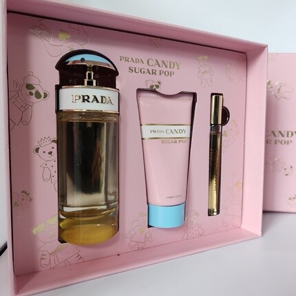 Набор Candy Sugar Pop Парфюмированная вода 80 мл + Edp 10 мл + лосьон для тела 75 мл, Prada
Набор Candy Sugar Pop Парфюмированная вода 80 мл + Edp 10 мл + лосьон для тела 75 мл, Prada