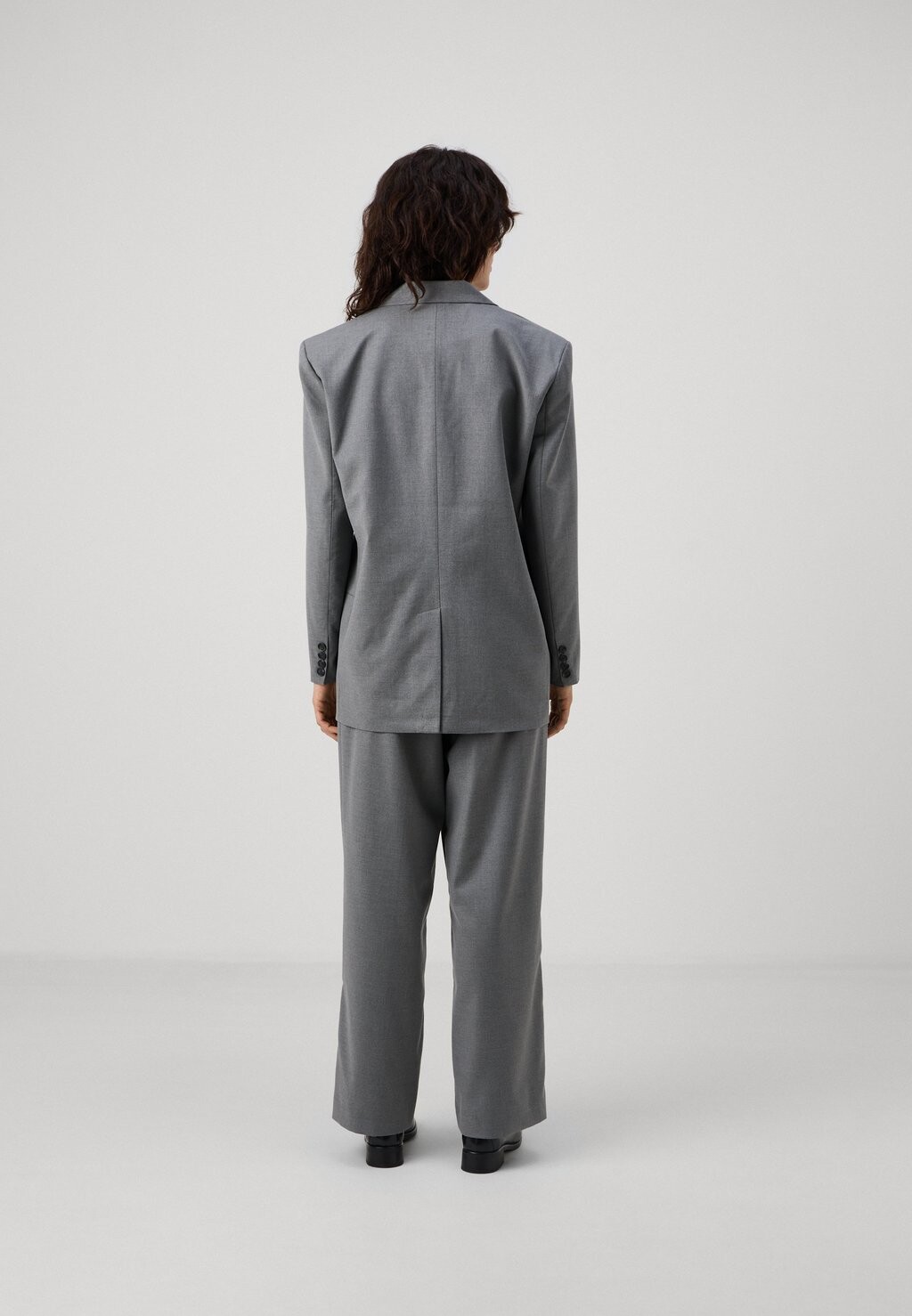 Жакет HARRY CLASSIC TAILORING 2nd Day, темно-серый
Жакет HARRY CLASSIC TAILORING 2nd Day, темно-серый