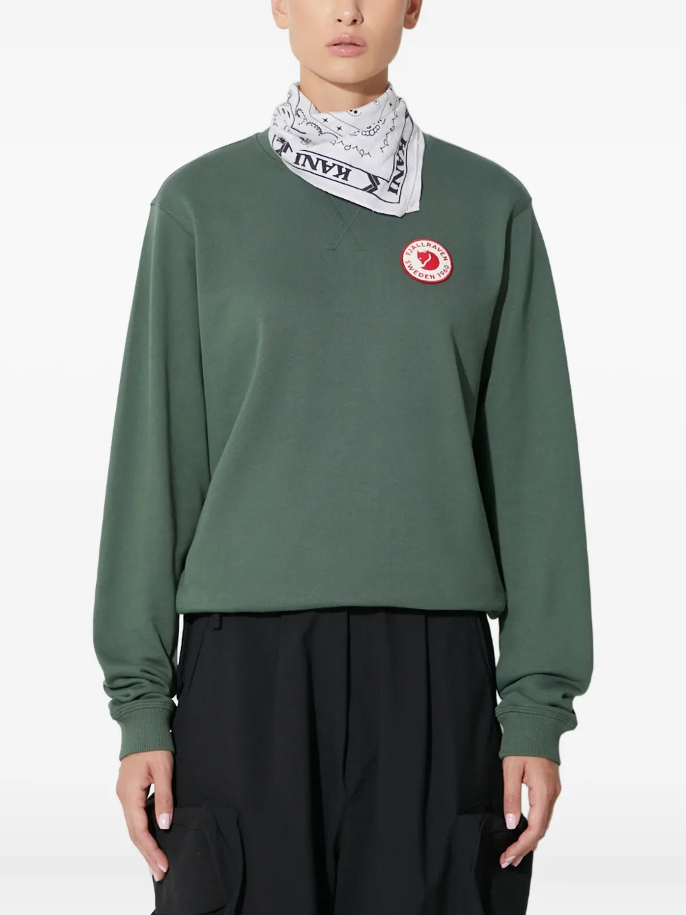 Топ с круглым вырезом и нашивкой с логотипом Fjällräven, зеленый
Топ с круглым вырезом и нашивкой с логотипом Fjällräven, зеленый