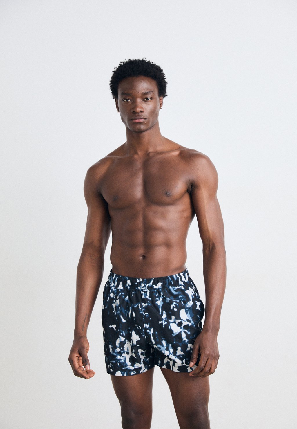 Шорты для плавания Lacoste, черный
Шорты для плавания Lacoste, черный