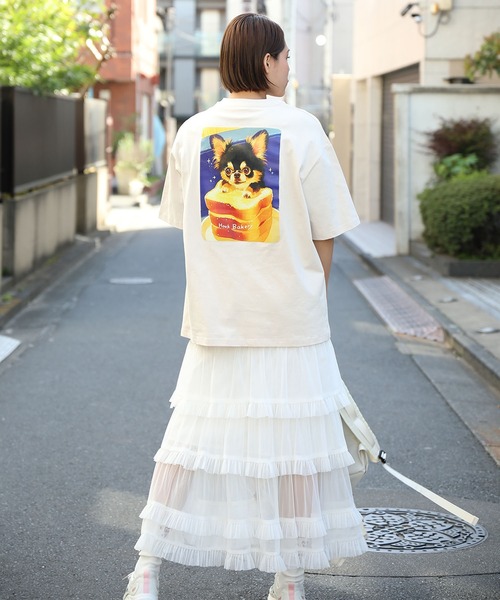 Футболка с коротким рукавом, анималистический принт Hook Bakery, бежевая
Футболка с коротким рукавом, анималистический принт Hook Bakery, бежевая