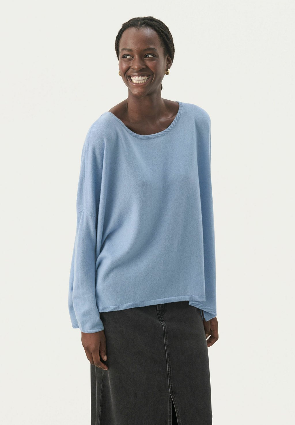 Свитер TILA Part Two, светло-голубой
Свитер TILA Part Two, светло-голубой