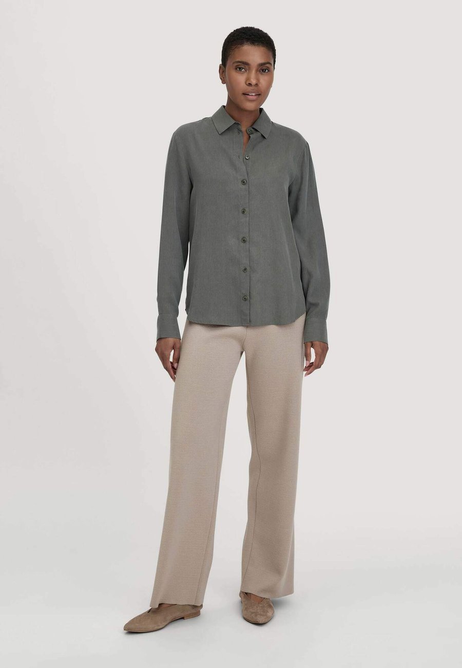 Брюки Hessnatur Trousers, Taupe
Брюки Hessnatur Trousers, Taupe