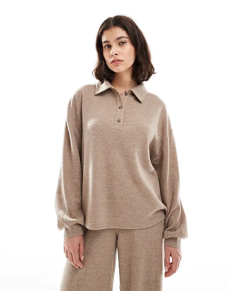 Спортивный джемпер Miss Selfridge от костюма с воротником-стойкой цвета верблюжьей шерсти
Спортивный джемпер Miss Selfridge от костюма с воротником-стойкой цвета верблюжьей шерсти