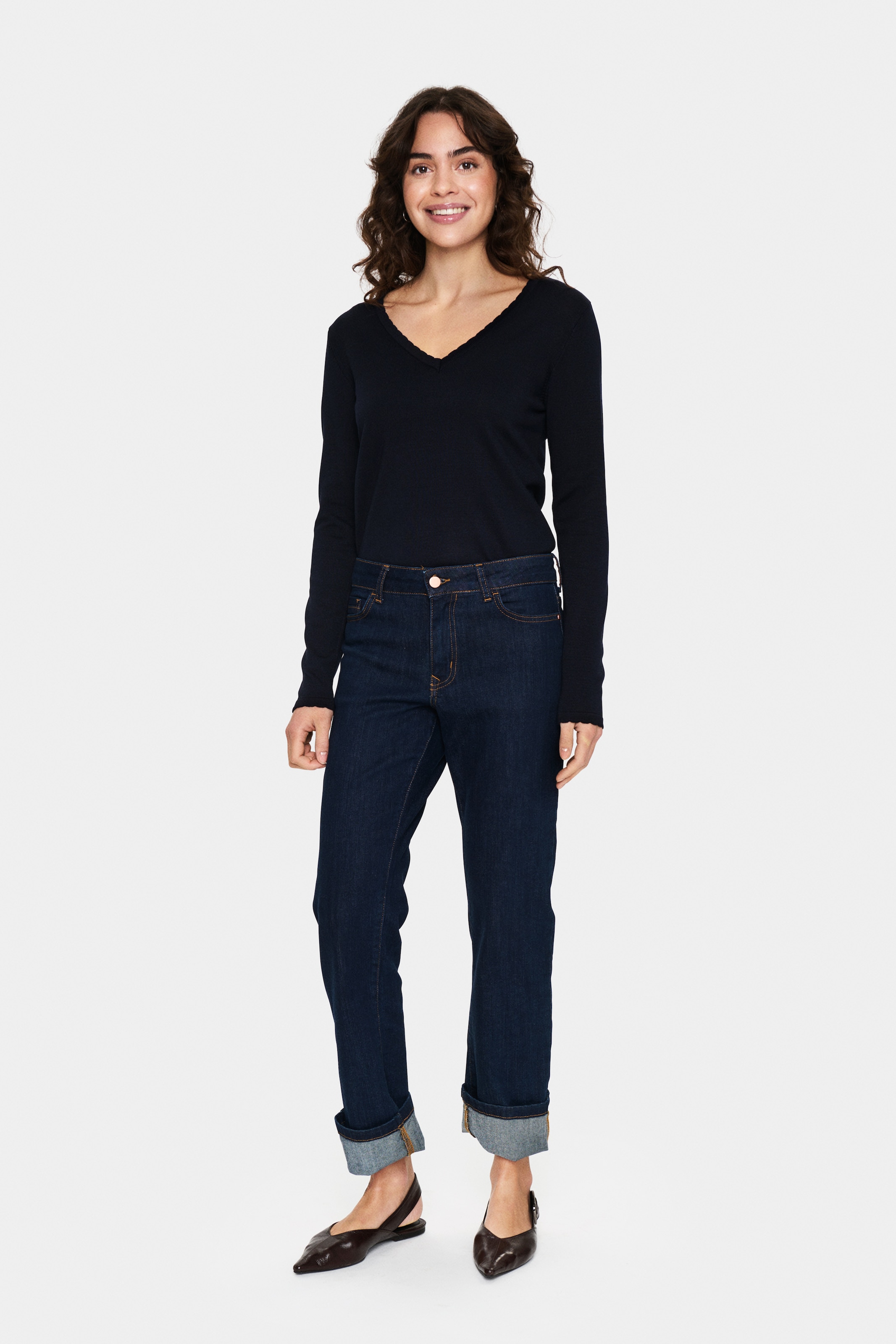 SAINT TROPEZ Свитер в цвете Marine Blue
SAINT TROPEZ Свитер в цвете Marine Blue