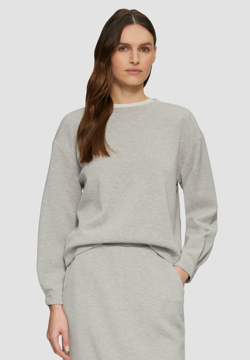 Свитер GLATTES SCUBA IM RELAXED FIT s.Oliver, серый
Свитер GLATTES SCUBA IM RELAXED FIT s.Oliver, серый