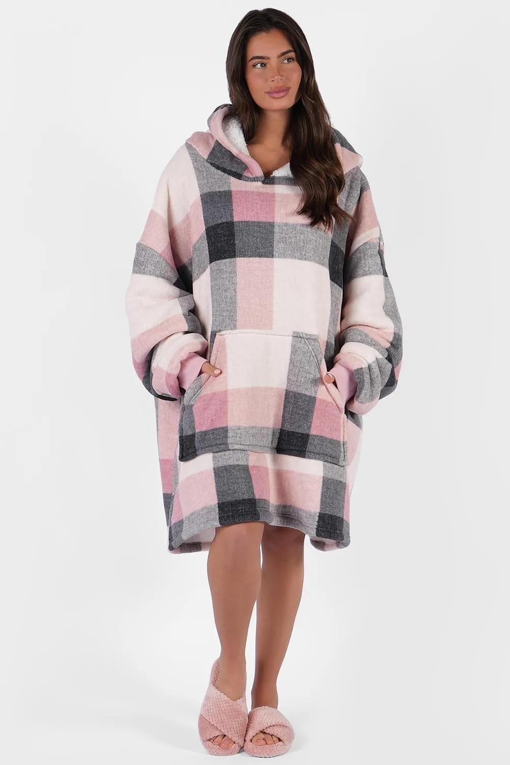 Оверсайз-одеяло с капюшоном из флиса из шерпы в клетку Dreamscene, розовый
Оверсайз-одеяло с капюшоном из флиса из шерпы в клетку Dreamscene, розовый