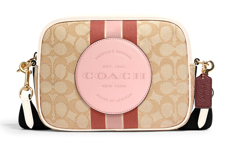 Сумка кроссбоди Dempsey от COACH
Сумка кроссбоди Dempsey от COACH