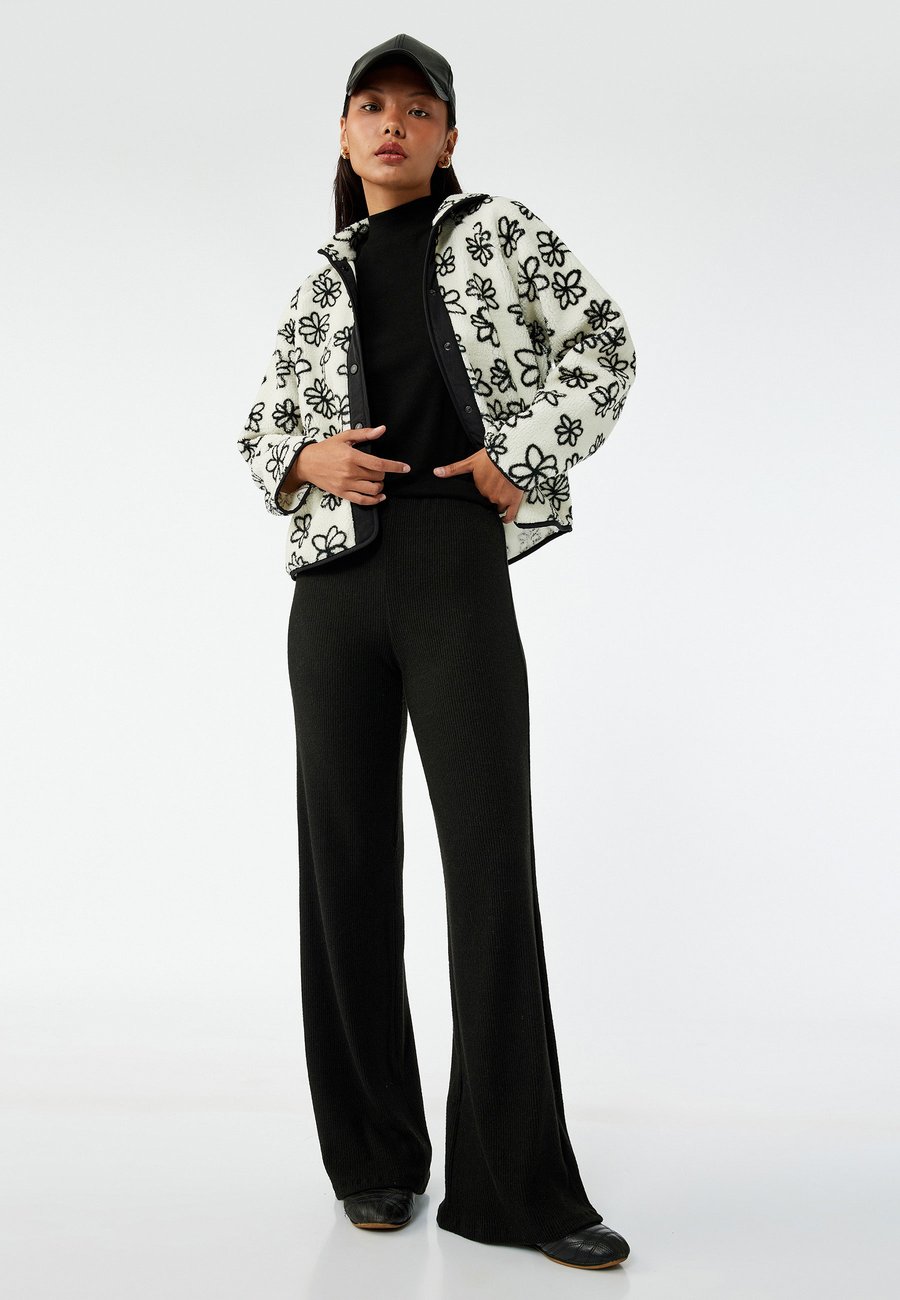 Брюки Koton Trousers, Black
Брюки Koton Trousers, Black