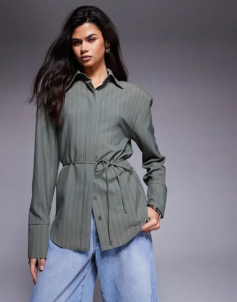 Рубашка ASOS DESIGN с подплечниками и завязками на спине в зеленую полоску
Рубашка ASOS DESIGN с подплечниками и завязками на спине в зеленую полоску