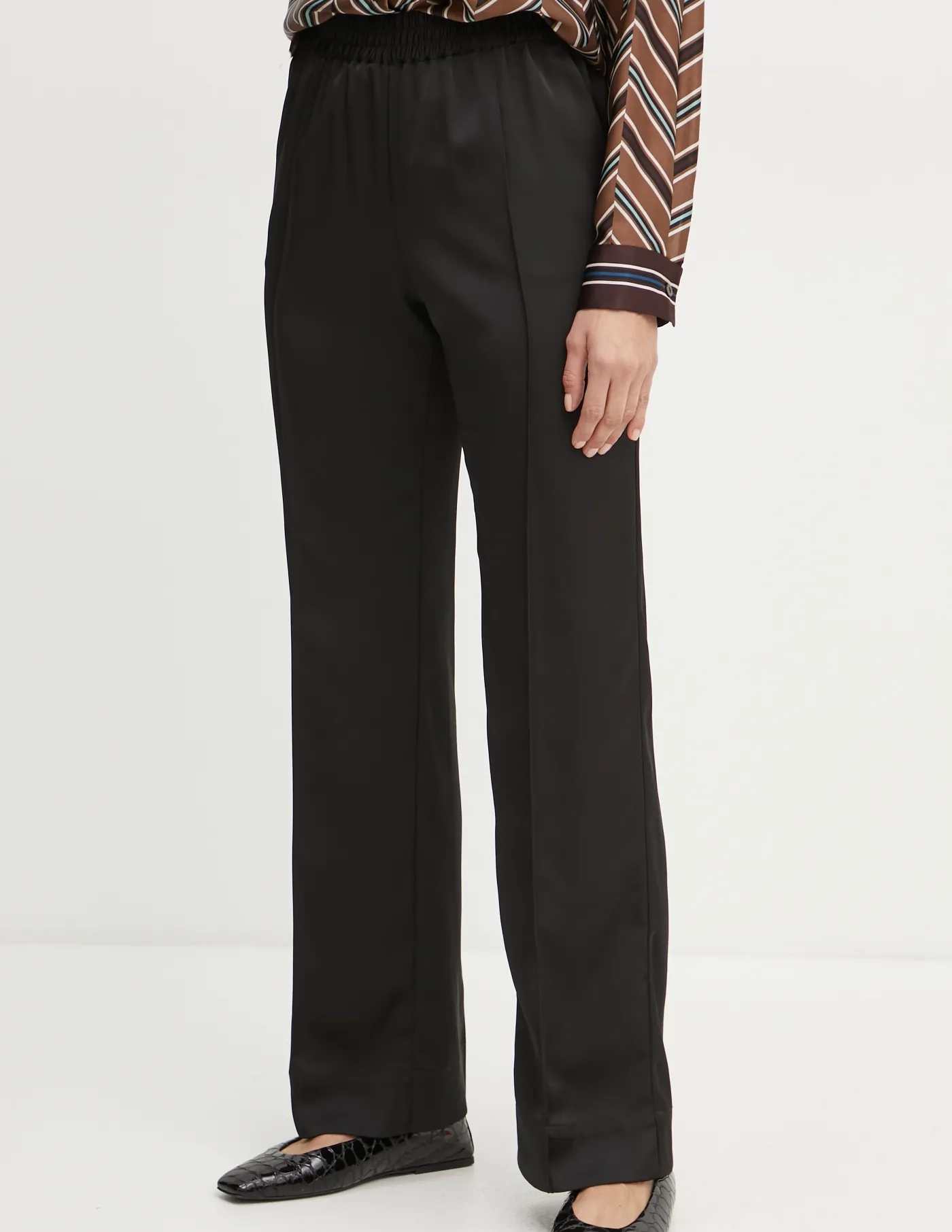 МАКС&Ко. брюки Max&Co., черный
МАКС&Ко. брюки Max&Co., черный