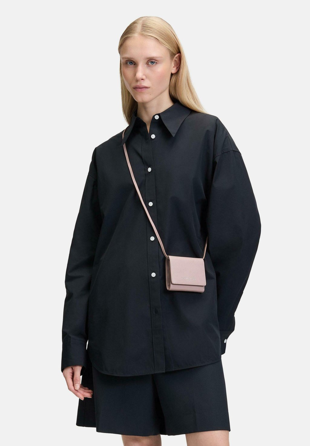 Кошелек ADA Liebeskind Berlin, светло-розовый
Кошелек ADA Liebeskind Berlin, светло-розовый