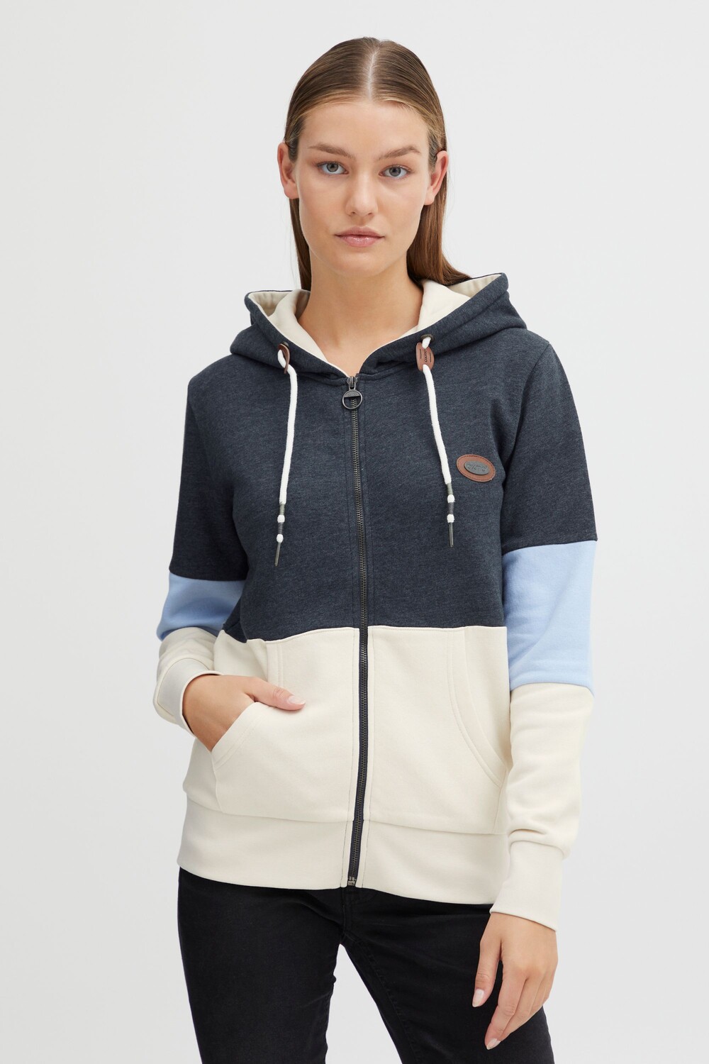Кардиган Oxmo Strickjacke, синий
Кардиган Oxmo Strickjacke, синий