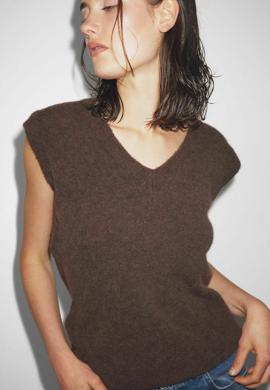 Футболка Noella Leatrice, Dark Brown/Brown, Коричневый, Футболка Noella Leatrice, Dark Brown/Brown
Футболка Noella Leatrice, Dark Brown/Brown, Коричневый, Футболка Noella Leatrice, Dark Brown/Brown