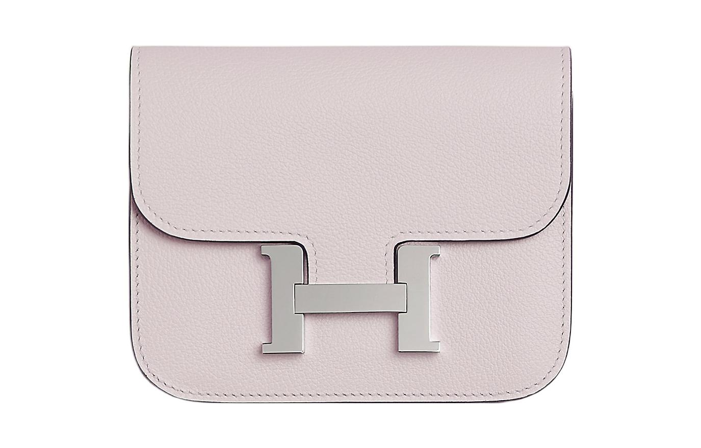 HERMES Элегантный поясной кошелек-клатч из телячьей кожи
HERMES Элегантный поясной кошелек-клатч из телячьей кожи