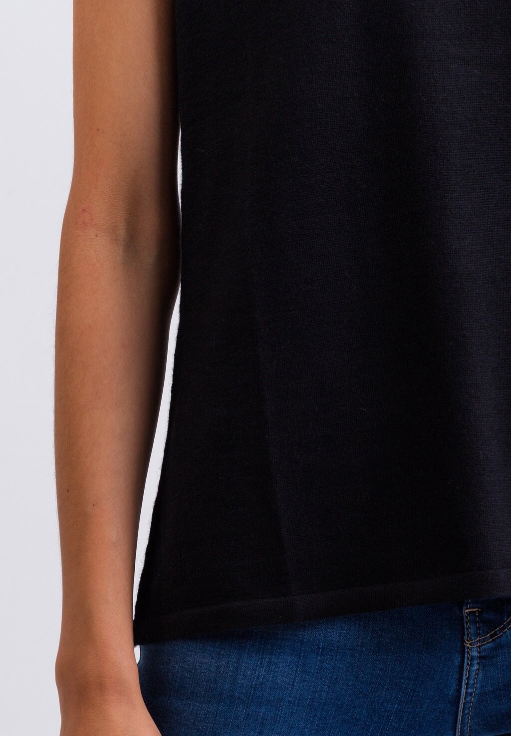 Базовая футболка CASH-MERE, черный
Базовая футболка CASH-MERE, черный