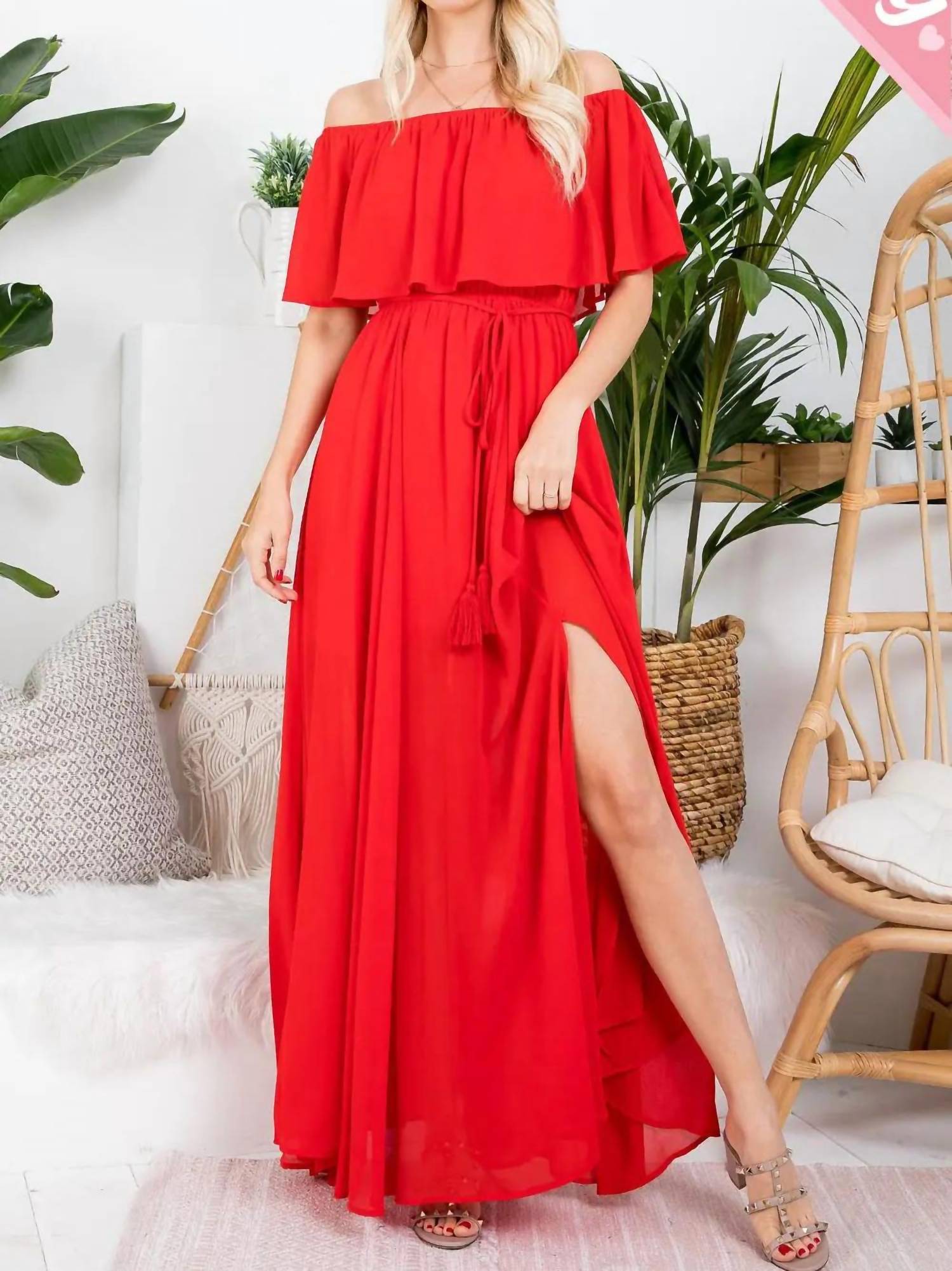 Красочное платье макси с открытыми плечами из шифона в красном цвете Sweet Lovely by Jen
Красочное платье макси с открытыми плечами из шифона в красном цвете Sweet Lovely by Jen