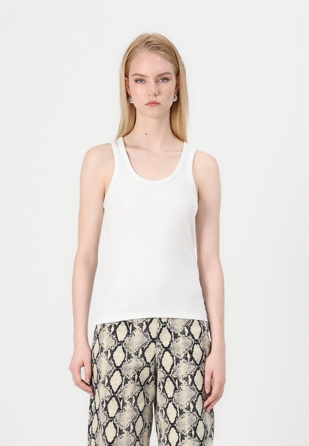 Топ JXFRIDA U NECK JJXX, белый
Топ JXFRIDA U NECK JJXX, белый