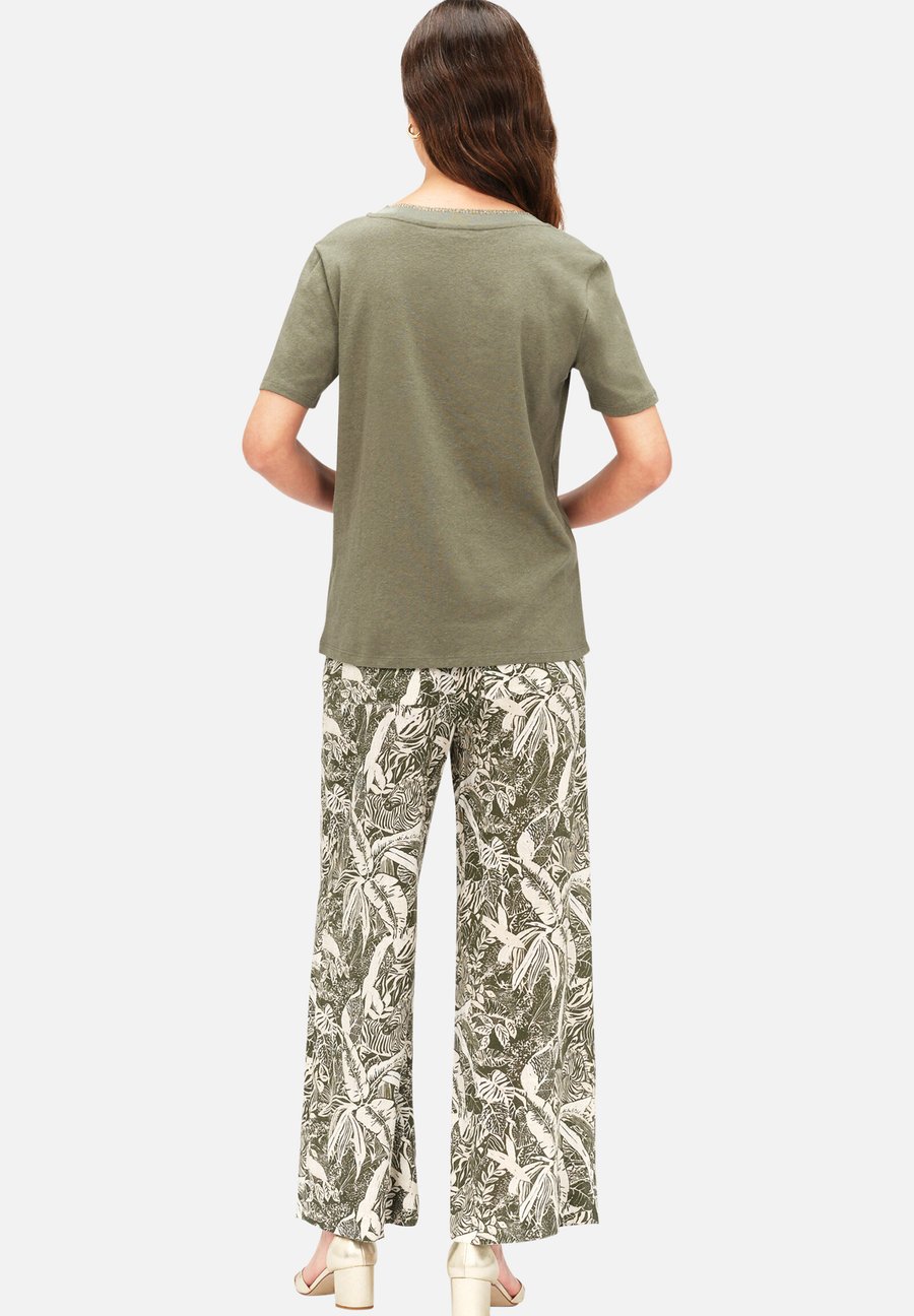 Футболка Caroll Basic T-shirt, Kaki/Khaki, Хаки, Футболка Caroll Basic T-shirt, Kaki/Khaki
Футболка Caroll Basic T-shirt, Kaki/Khaki, Хаки, Футболка Caroll Basic T-shirt, Kaki/Khaki