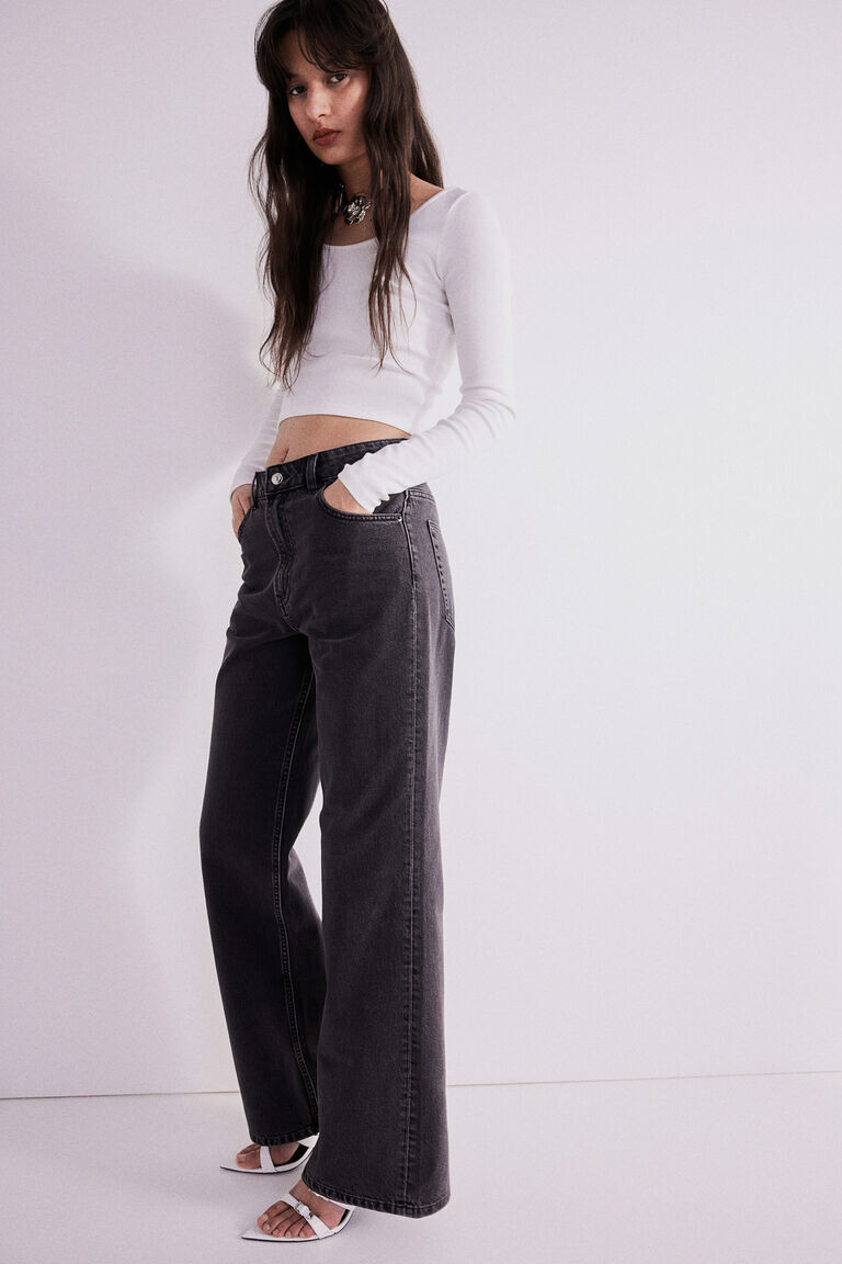 Широкие высокие джинсы H&M, черный
Широкие высокие джинсы H&M, черный