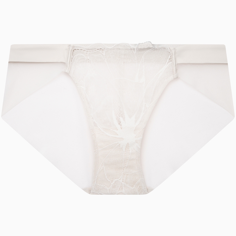 Женские трусы 1 упаковка Calvin Klein, слоновая кость
Женские трусы 1 упаковка Calvin Klein, слоновая кость