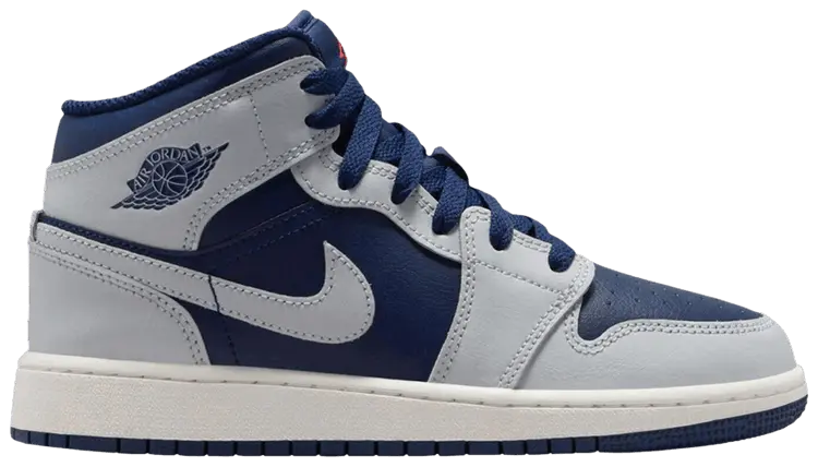 Кроссовки Air Jordan 1 Mid GS, синий
Кроссовки Air Jordan 1 Mid GS, синий